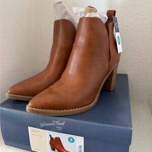 Universal Thread Memory Foam Ankle Boots